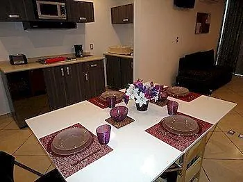 פלאייה דל כרמן Iris Studios & Apartments