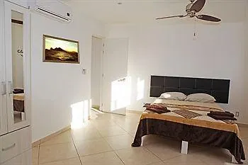 פלאייה דל כרמן Iris Studios & Apartments